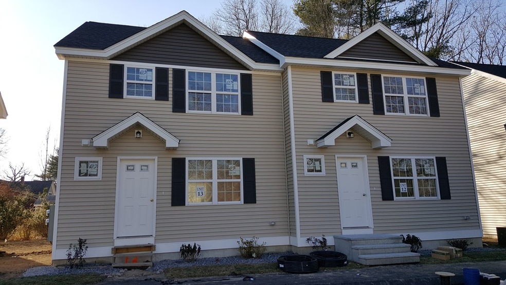 246 High St Extension unit 12, Lancaster, MA 01523 - photo 1