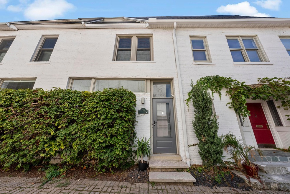391 Library Park S