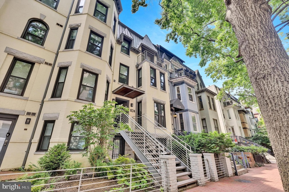 1124 25th St NW unit 203, Washington, DC 20037 - photo 1