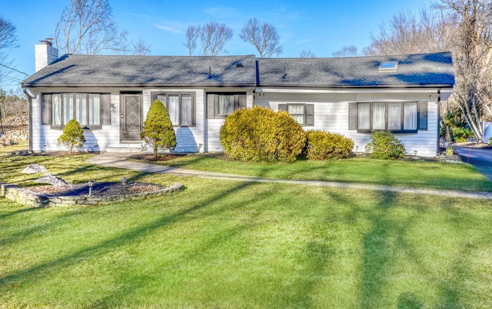 37 Chestnut St unit 1, North Reading, MA 01864 - photo 1