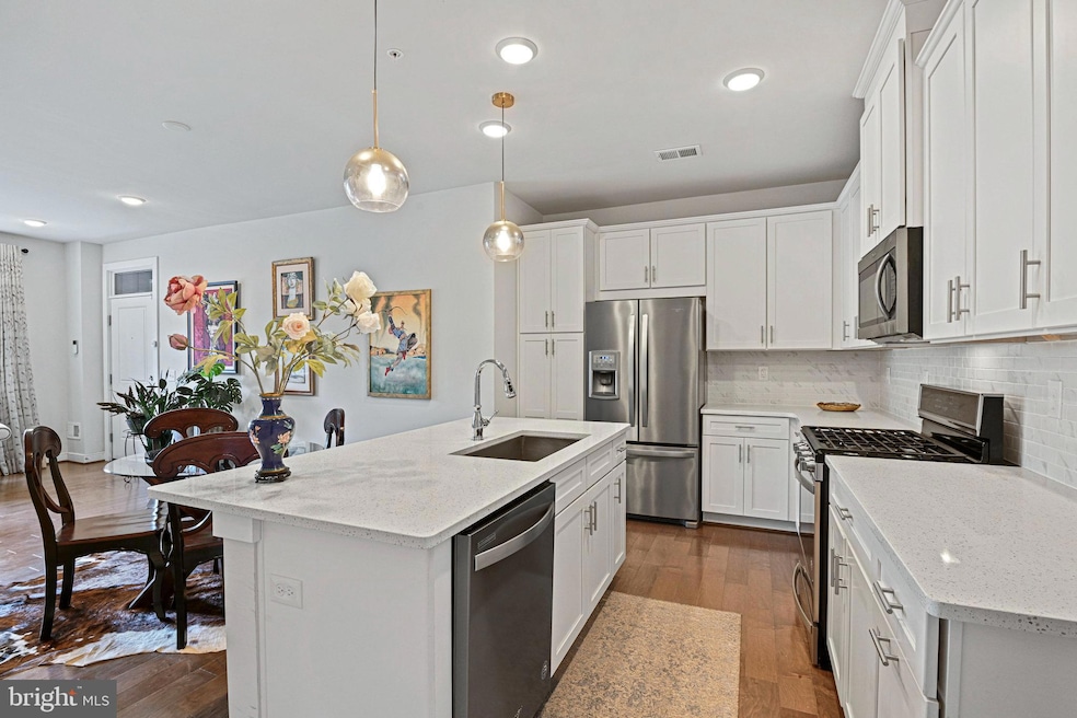 13342 Arrowbrook Centre Dr unit 108, Herndon, VA 20171 - photo 1