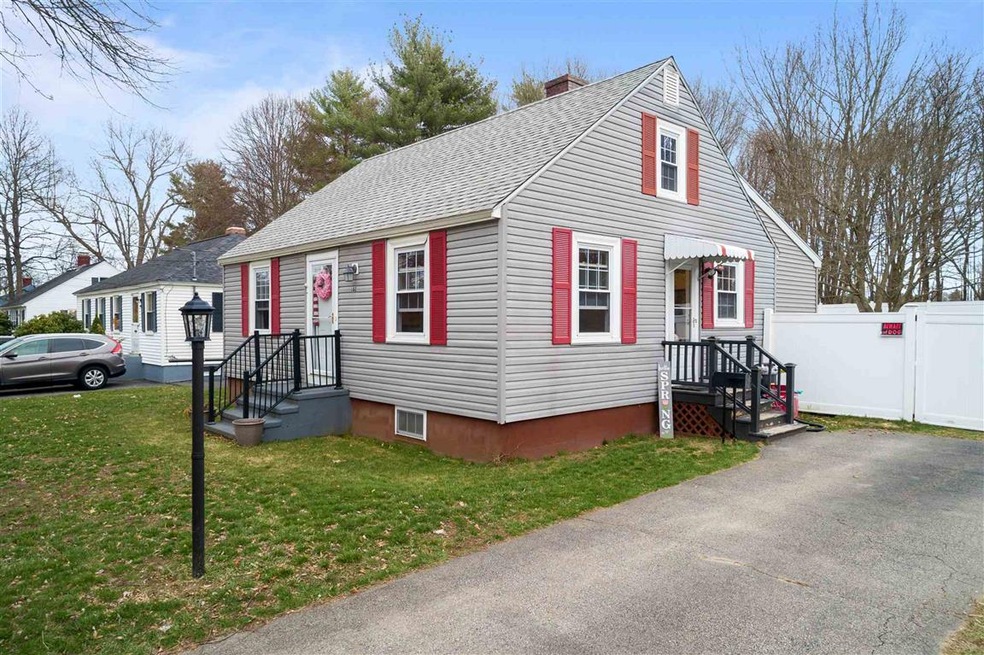 182 Colonial Dr, Portsmouth, NH 03801 - photo 1