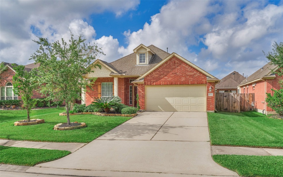 31847 Forest Oak Ln, Conroe, TX 77385 - photo 1