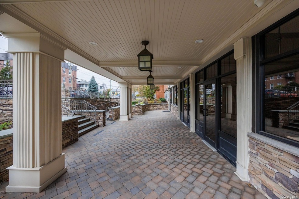 Wyndham House unit 323, Lynbrook, NY 11563 - photo 1