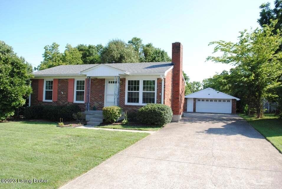 9504 Plumwood Rd, Louisville, KY 40291 - photo 1