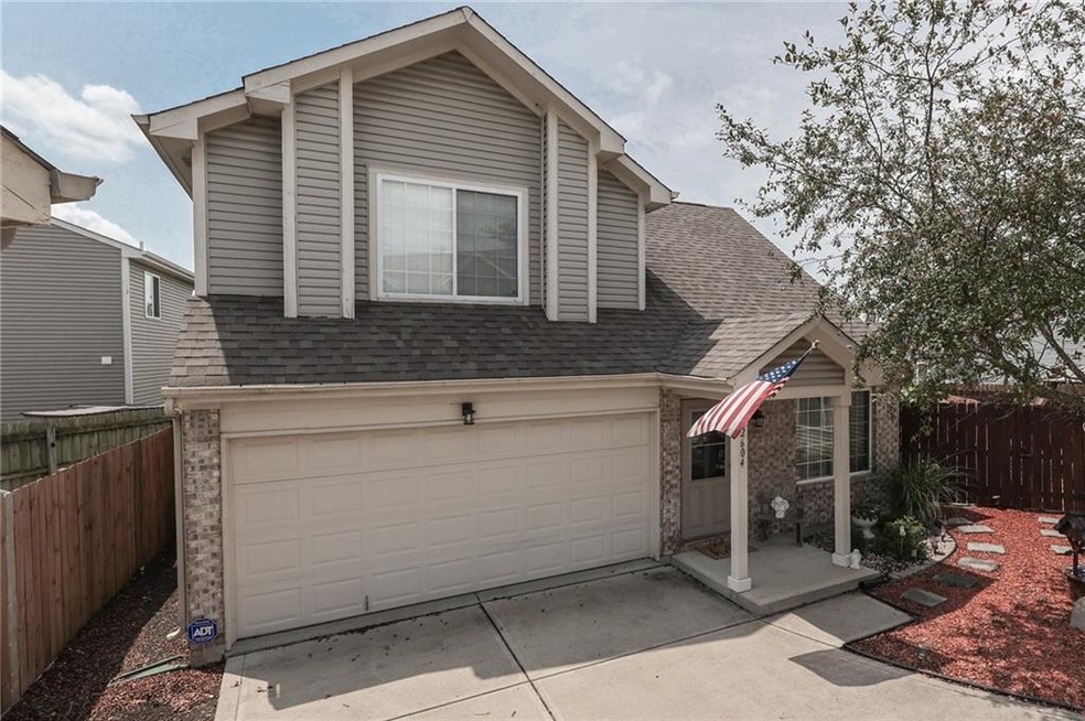 2604 Grand Fir Dr, Greenwood, IN 46143 - photo 1