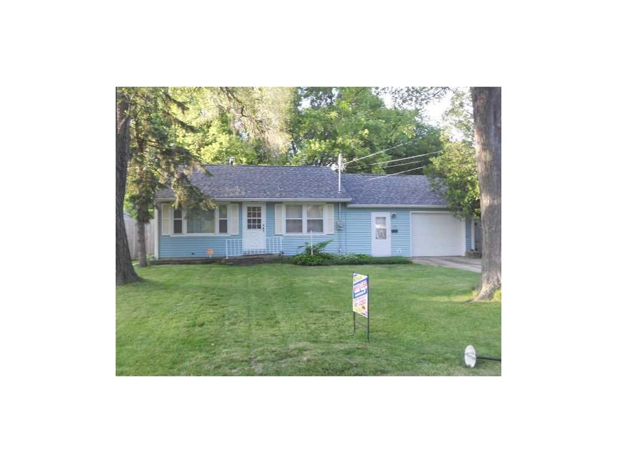 Front Exterior. Vinyl siding, newer roof