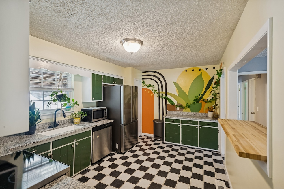 465 Rockwood Dr, Hermitage, TN 37076 - photo 1