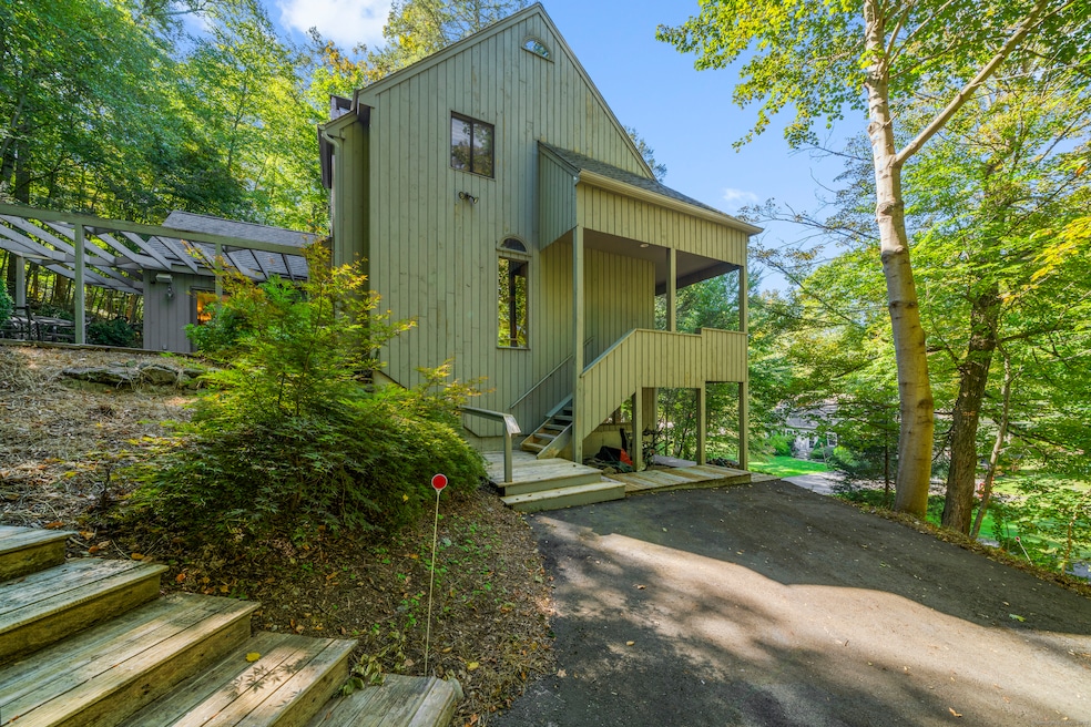 Under Contract $439,900