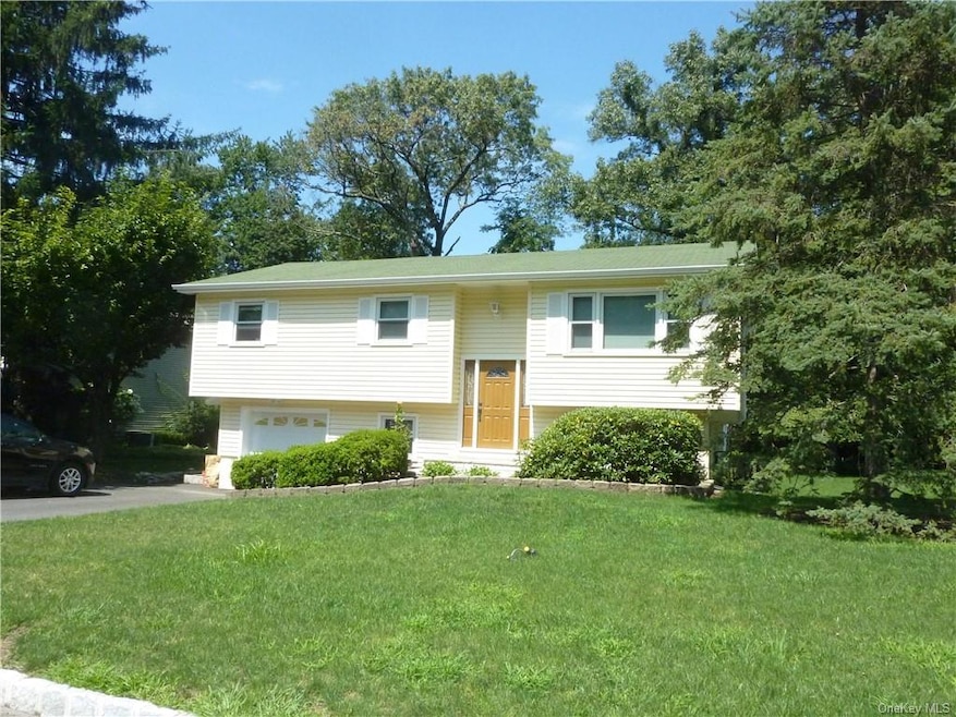 14 Sagamore Ave, Suffern, NY 10901 - photo 1