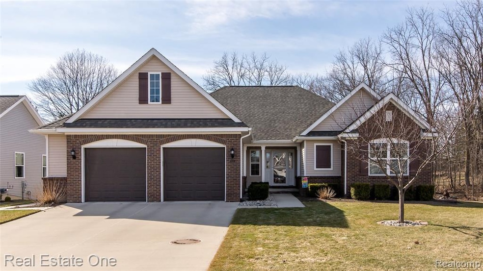 Welcome to 933 Whitley Circle of Amberly Woods. 3 