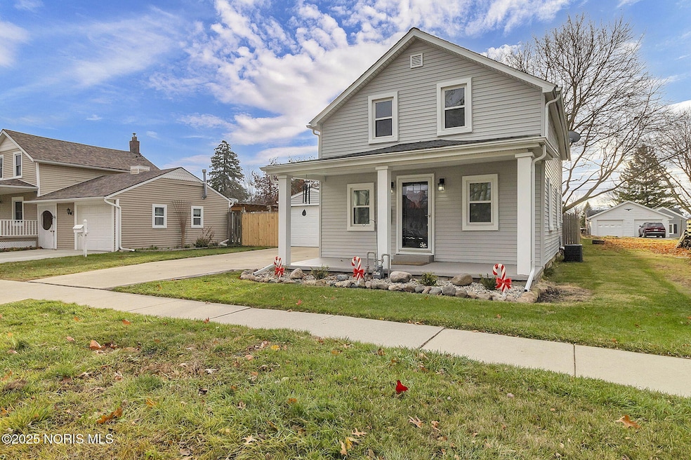 620 W Wayne St, Maumee, OH 43537 - photo 1