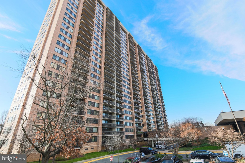 5501 Seminary Rd unit 1914S, Baileys Crossroads, VA 22041 - photo 1
