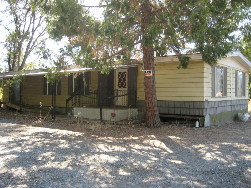 1959 Acorn Ln, Redding, CA 96001 - photo 1
