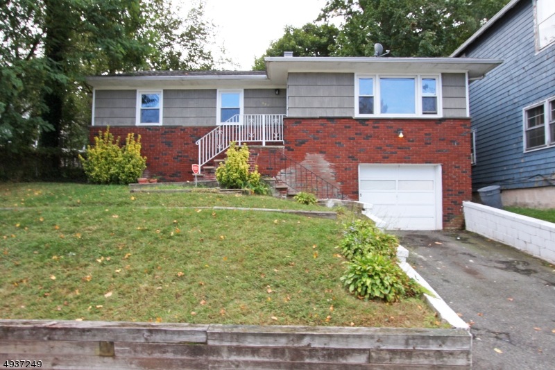 620 Lincoln Ave, Orange, NJ 07050 - photo 1