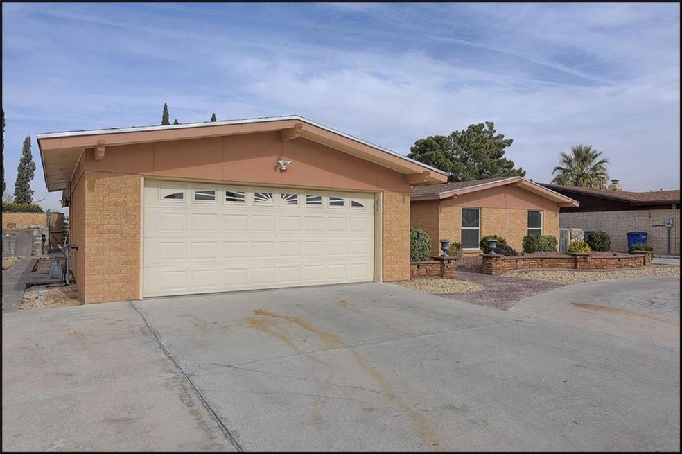 10725 Camaro Ct, El Paso, TX 79935 - photo 1
