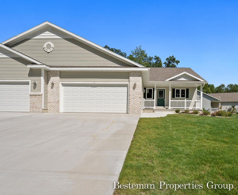 1440AddisonWay01Lores