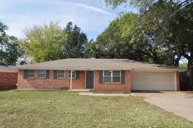 1041 Livingston Dr, Hurst, TX 76053 - photo 1
