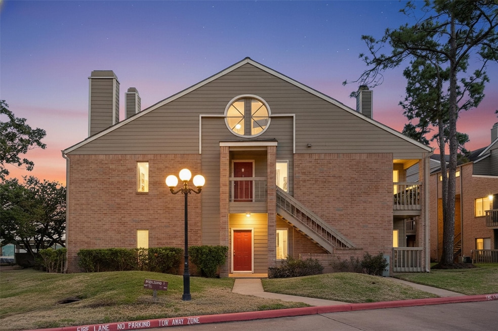 2023 Gentryside Dr unit 108, Houston, TX 77077 - photo 1