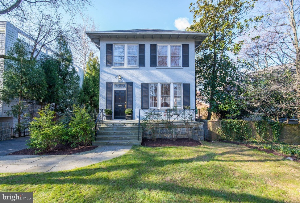 4616 Massachusetts Ave NW, Washington, DC 20016 - photo 1