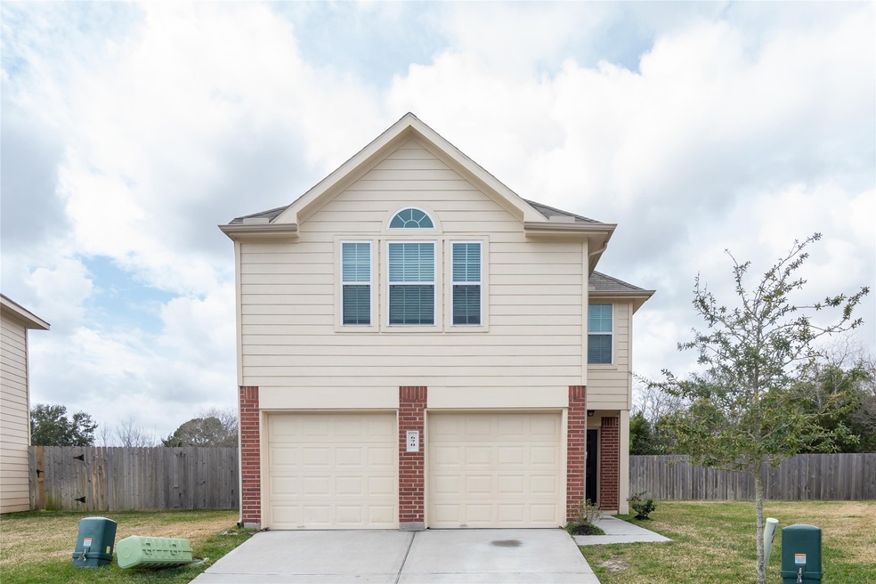 670 Fallow Ln, Alvin, TX 77511 - photo 1