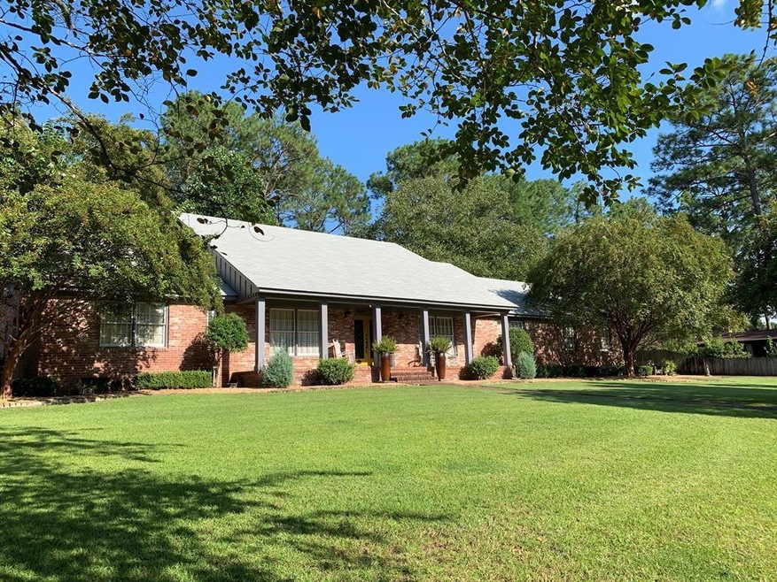 Welcome to 1606 Marshall Drive  Waycross, Georgia.