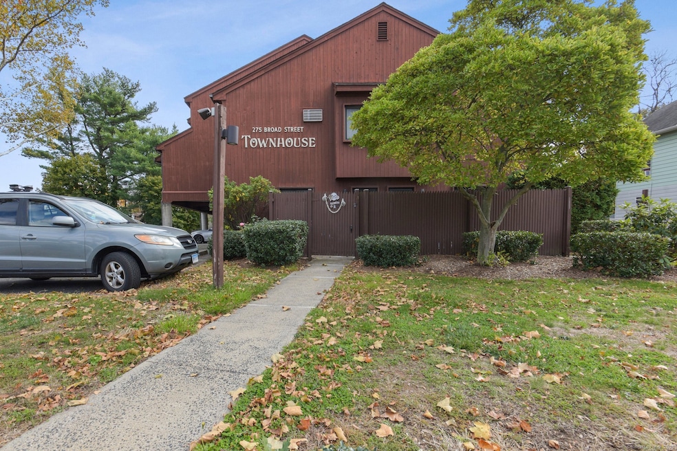 275 Broad St unit 9, Meriden, CT 06450 - photo 1