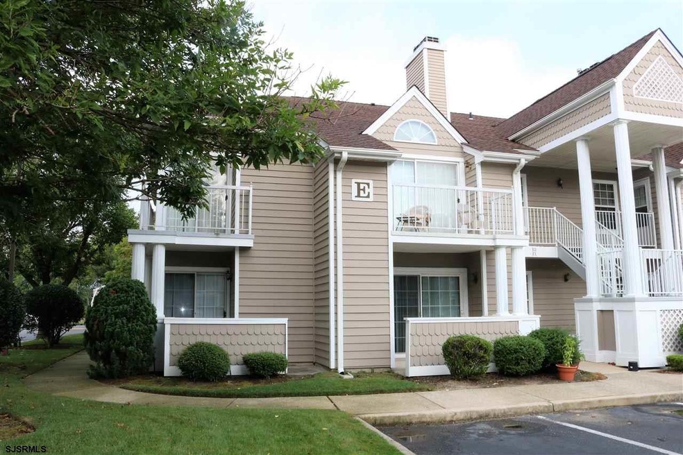 E-1 Constitution unit E-1, Linwood, NJ 08221 - photo 1