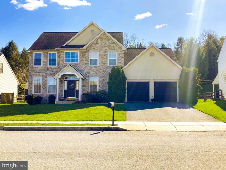 2526 Simon Dr, Reading, PA 19608 - photo 1