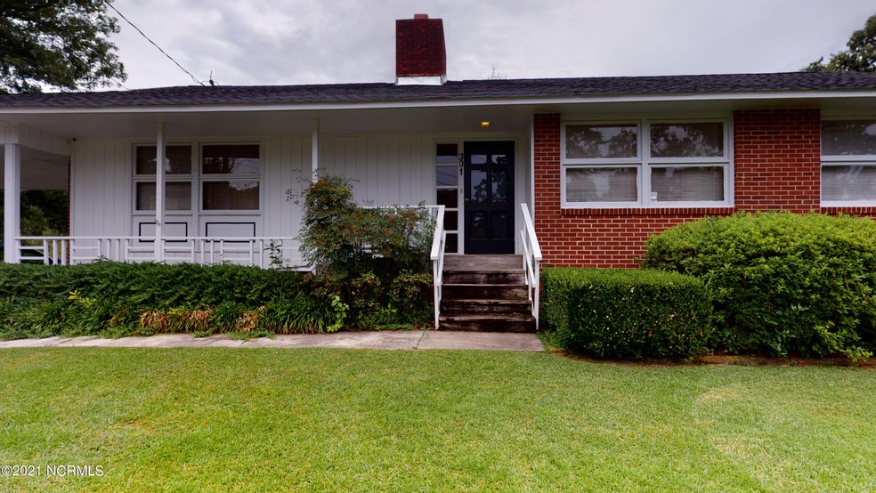 301 Woodview Ct, Jacksonville, NC 28540 - photo 1