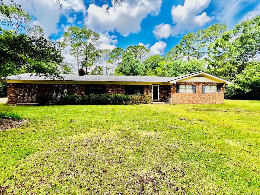 328 Miller Rd, Douglas, GA 31535 - photo 1