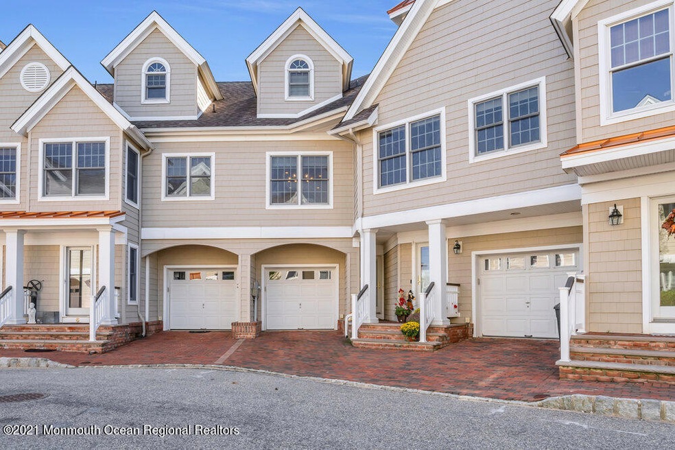 8 Drawbridge Lane, Manasquan
