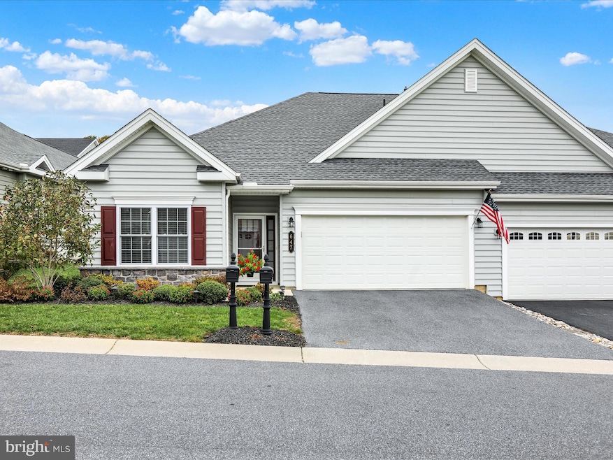 Pending $459,900 • Co-Listing Agent