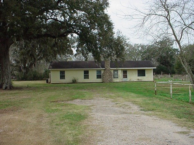 17620 County Road 945, Brazoria, TX 77422 - photo 1