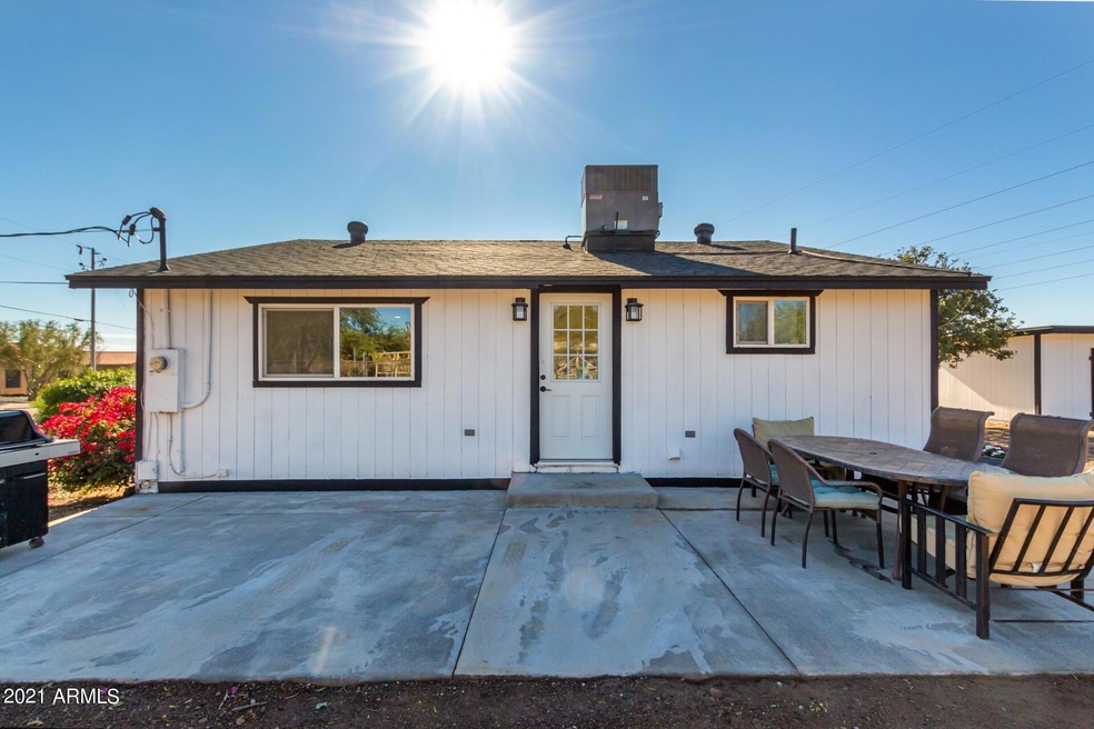 Adorable New River Home!