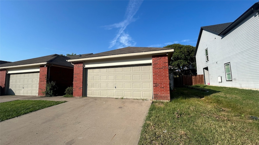 3243 Wexford Dr unit 7, Garland, TX 75043 - photo 1