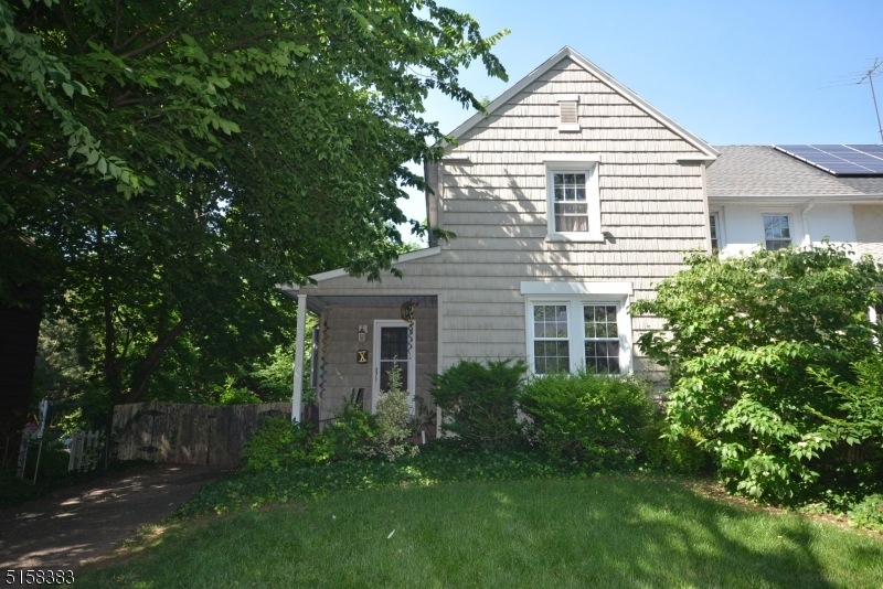 10 Mitchell Ave, New Brunswick, NJ 08901 - photo 1