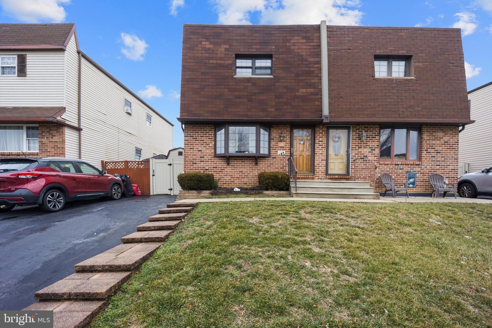 1276 Nicole Ln, Secane, PA 19018 - photo 1