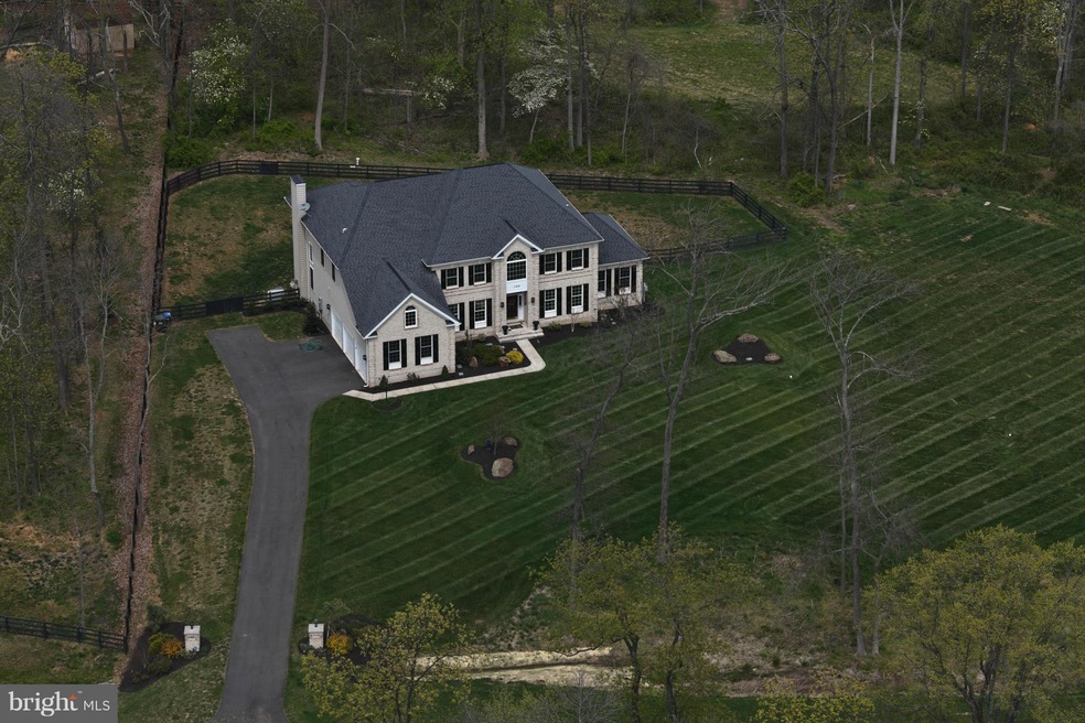 37636 Wright Farm Dr, Purcellville, VA 20132 - photo 1