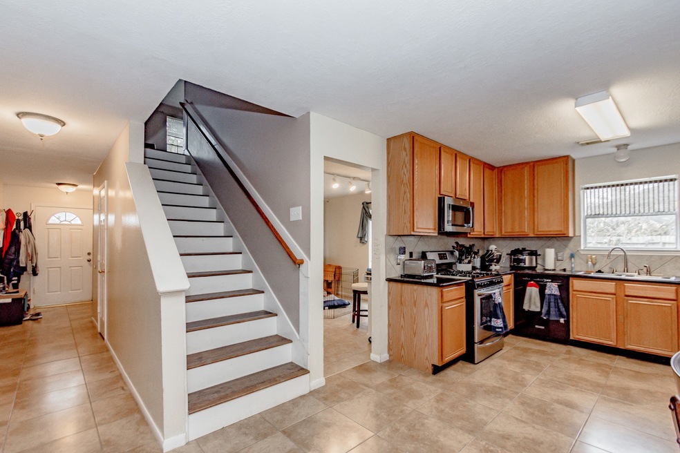 3504 Yellowstone Cir, Pearland, TX 77584 - photo 1