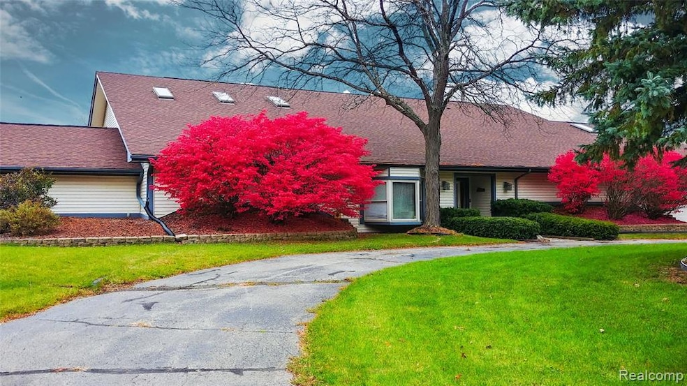 6424 Santa fe Trail, Flint, MI 48532 - photo 1
