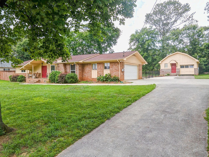 214 Norris Cir, Tunnel Hill, GA 30755 - photo 1