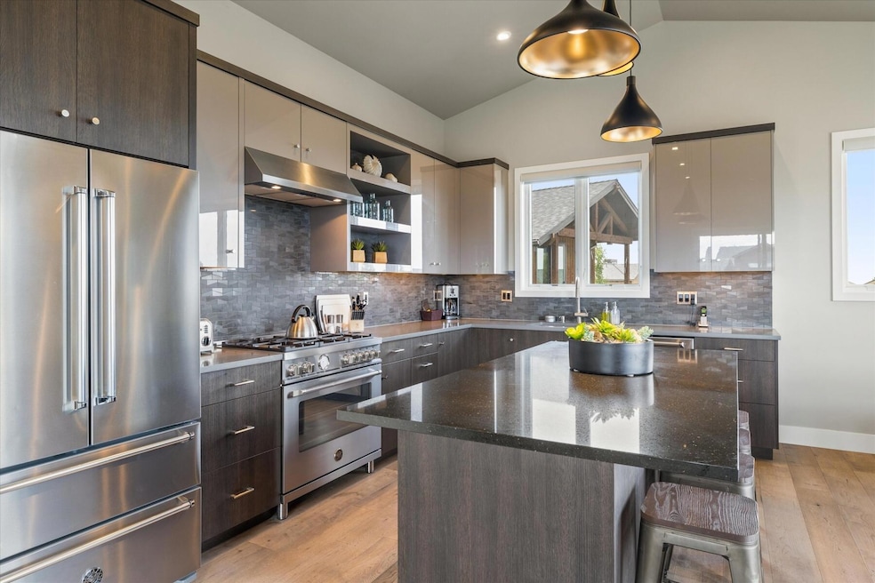 Sold $1,212,900 • Co-Listing Agent