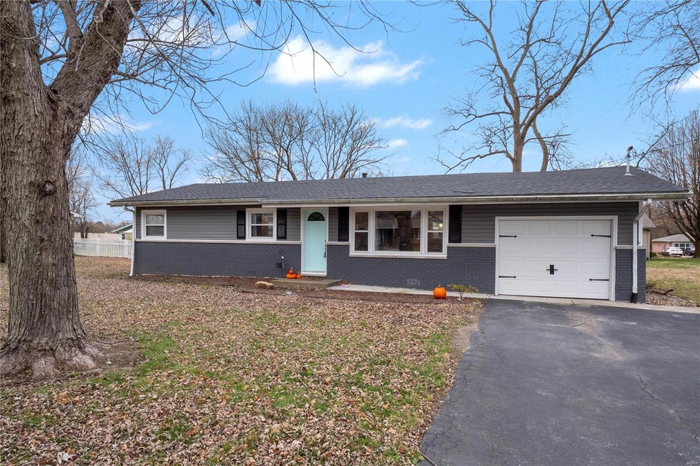 6713 W Main St, Maryville, IL 62062 - photo 1