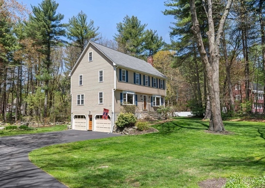 132 Duncan Dr, North Andover, MA 01845 - photo 1