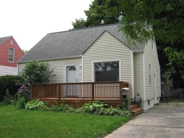 713 Clinton St, Flint, MI 48507 - photo 1
