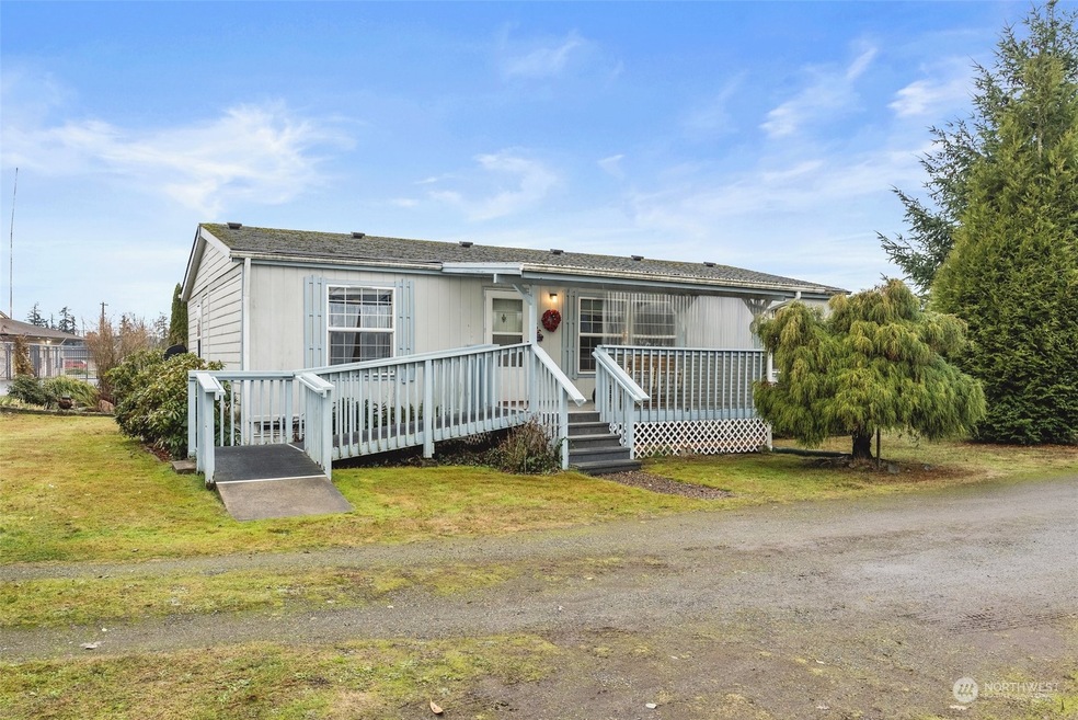 1529 Bishop Rd unit F, Chehalis, WA 98532 - photo 1