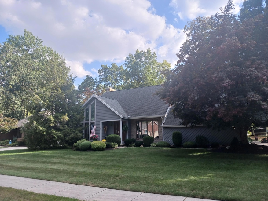 1743 Sherry Lee Dr, Lima, OH 45807 - photo 1