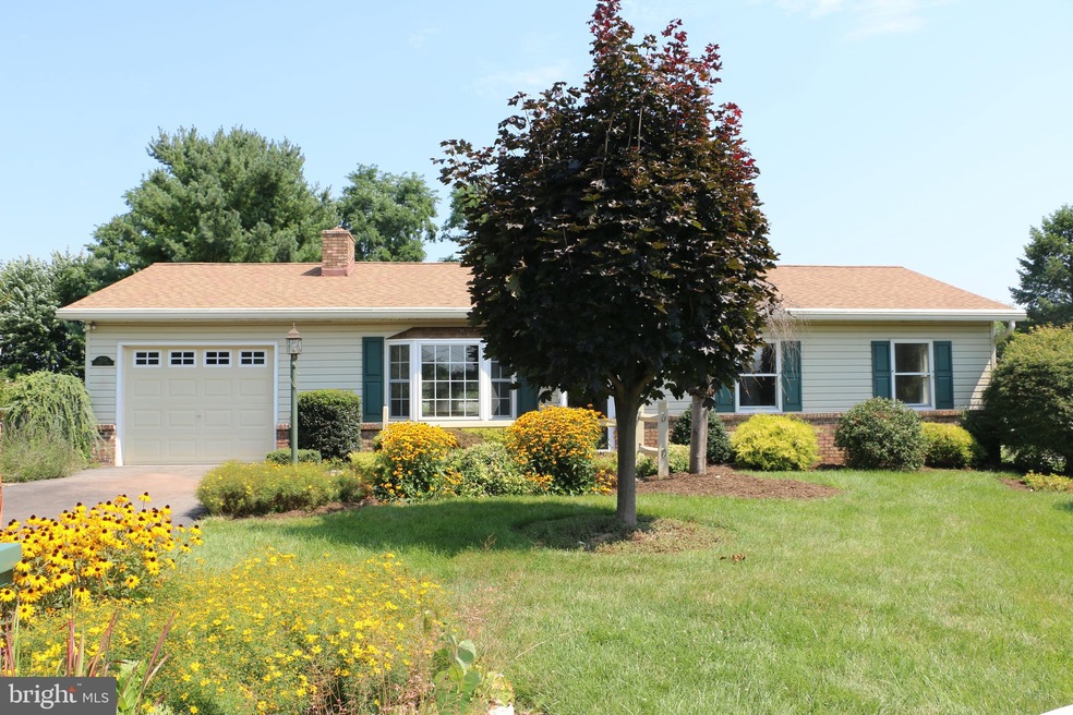 22116 Holiday Dr, Smithsburg, MD 21783 - photo 1