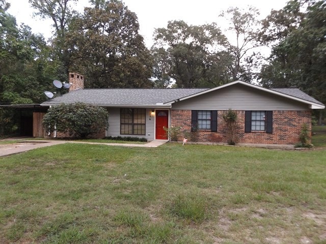 136 Lancewood Cir, Lufkin, TX 75904 - photo 1